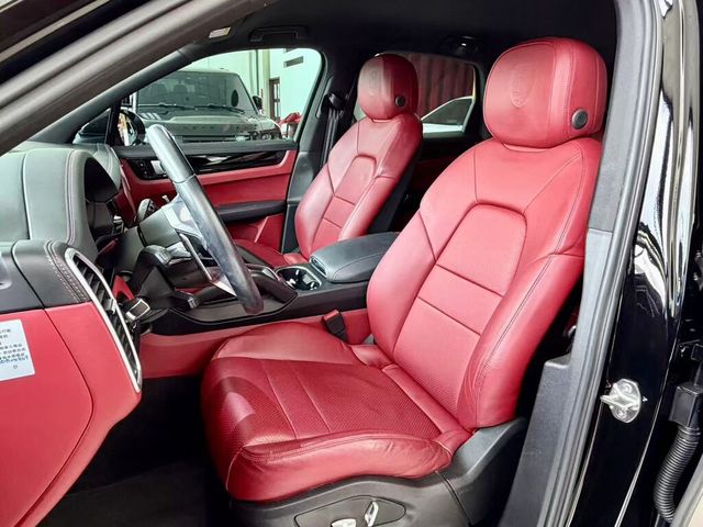 PORSCHE保時捷 CAYENNE  第6張相片