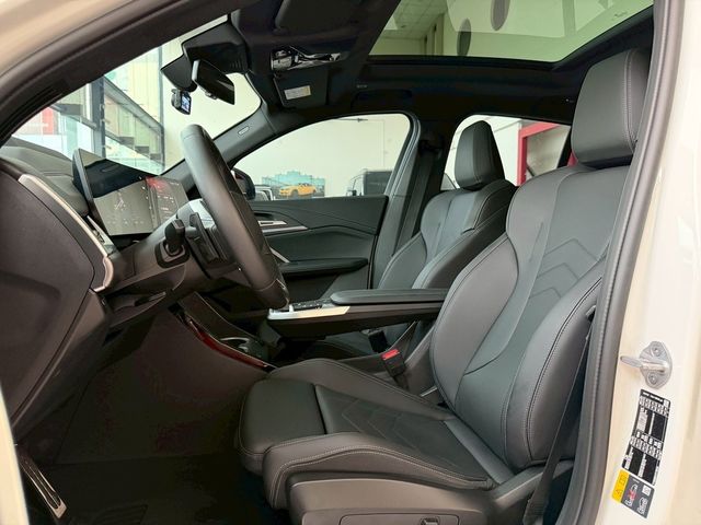 BMW寶馬 IX2 XDRIVE30  第5張相片