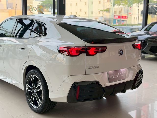 BMW寶馬 IX2 XDRIVE30  第17張相片