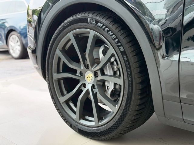 PORSCHE保時捷 CAYENNE  第4張相片