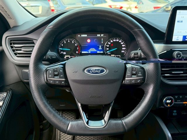 FORD福特 KUGA  第9張相片