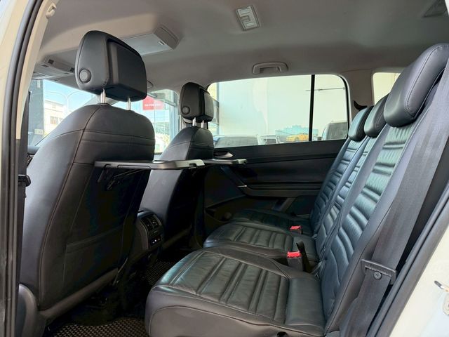 VOLKSWAGEN福斯 TOURAN  第14張相片
