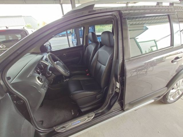 NISSAN日產 LIVINA  第13張相片