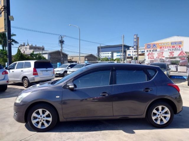 NISSAN日產 TIIDA  第10張相片