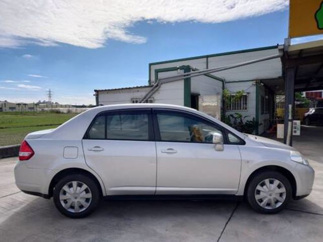 NISSAN日產 TIIDA  第6張相片