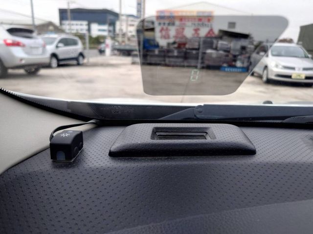 NISSAN日產 LIVINA  第16張相片