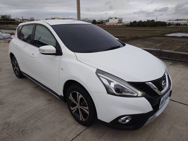 NISSAN日產 TIIDA  第3張相片