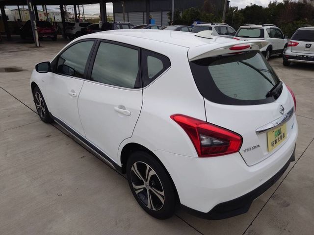 NISSAN日產 TIIDA  第4張相片