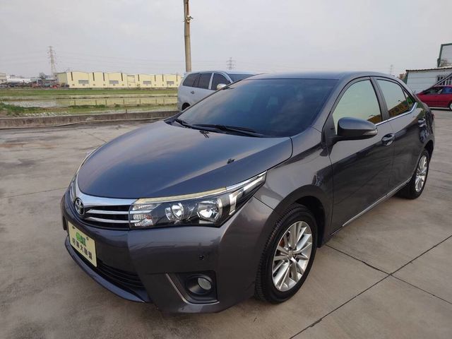 TOYOTA豐田 ALTIS  第3張相片