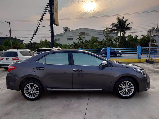 TOYOTA豐田 ALTIS  第7張相片