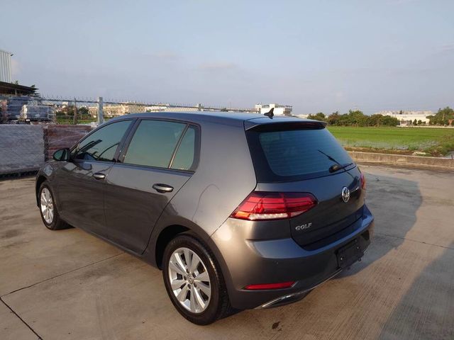 VOLKSWAGEN福斯 GOLF  第4張相片