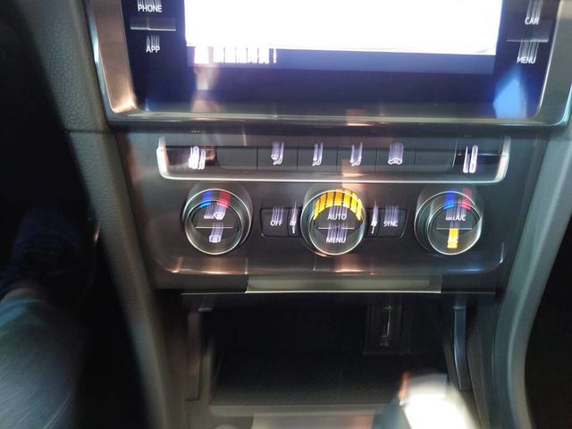 VOLKSWAGEN福斯 GOLF  第17張相片