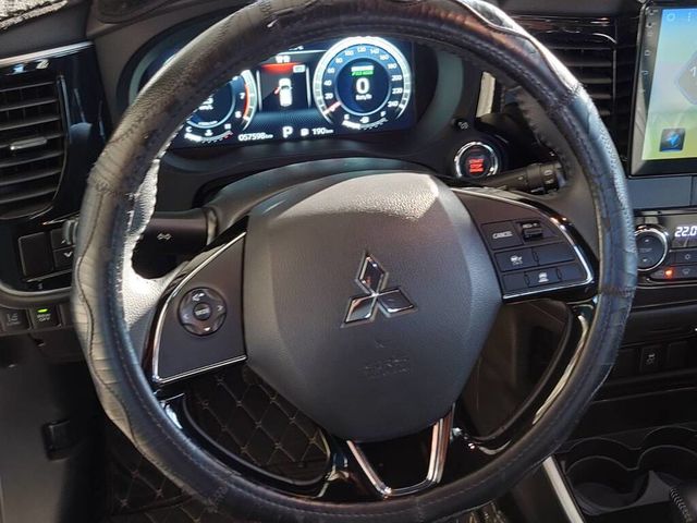 MITSUBISHI三菱 OUTLANDER  第13張相片