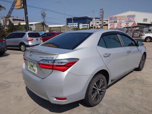TOYOTA豐田 ALTIS  第5張相片