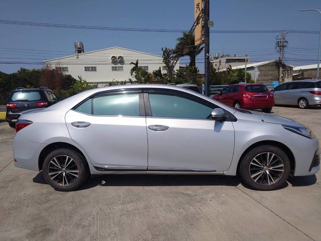 TOYOTA豐田 ALTIS  第6張相片