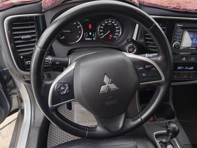 MITSUBISHI三菱 OUTLANDER  第14張相片