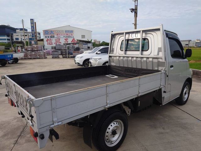 TOYOTA豐田 TOWN ACE  第5張相片