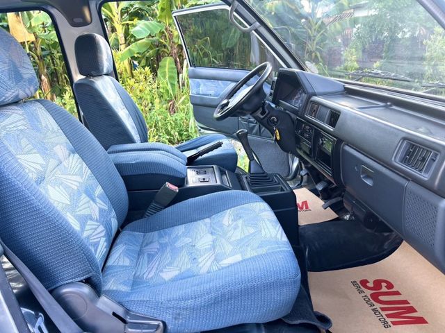 ✔八人座廂車✔原鈑件✔僅跑13萬✔內外漂亮✔好開有力✔可變更貨車牌✔可認證✔有保固  第9張相片