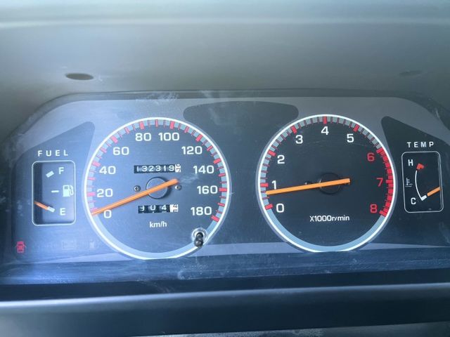 ✔八人座廂車✔原鈑件✔僅跑13萬✔內外漂亮✔好開有力✔可變更貨車牌✔可認證✔有保固  第18張相片