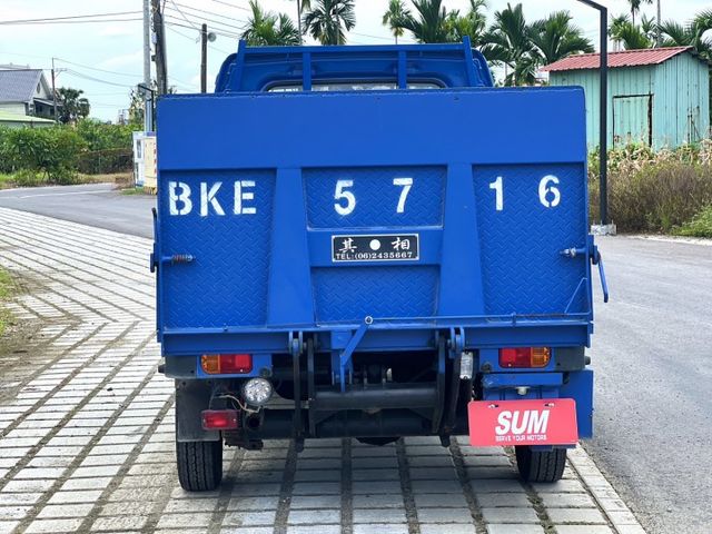 ✔稀少4WD✔原鈑件✔僅跑2萬✔升降尾門✔車斗鐵板✔底盤無鏽蝕✔無任何待修✔認證車✔兩年保固  第6張相片