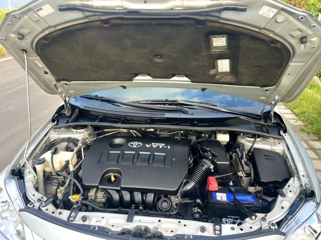 ✔E版✔原鈑件✔僅跑12萬✔經典車款✔省油省稅✔定速✔恆溫✔電折✔YES認證✔可保固  第8張相片