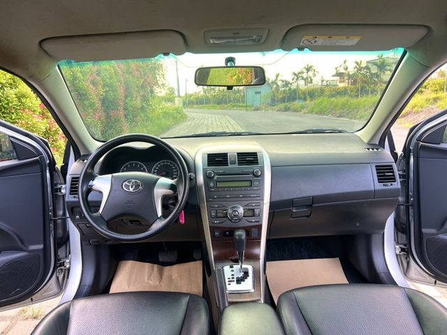 ✔E版✔原鈑件✔僅跑12萬✔經典車款✔省油省稅✔定速✔恆溫✔電折✔YES認證✔可保固  第9張相片