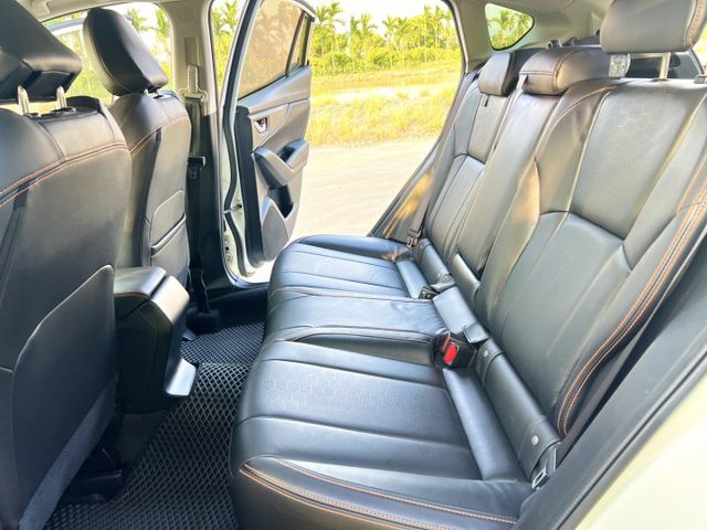 ✔EyeSight版✔全車原鈑件✔僅跑2.9萬✔360環景✔電動椅✔I KEY✔盲點✔車道偏離✔4WD✔認證+保固  第12張相片