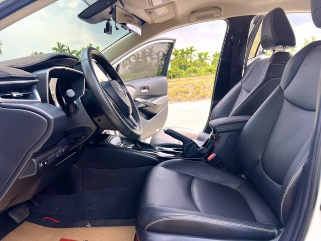 ✔尊爵+版✔全車原鈑件✔僅跑1萬6✔LED頭燈✔I KEY✔360環景✔盲點偵測✔電動椅✔認證車✔兩年保固  第10張相片