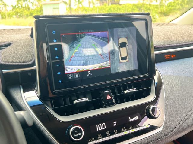 ✔尊爵+版✔全車原鈑件✔僅跑1萬6✔LED頭燈✔I KEY✔360環景✔盲點偵測✔電動椅✔認證車✔兩年保固  第16張相片