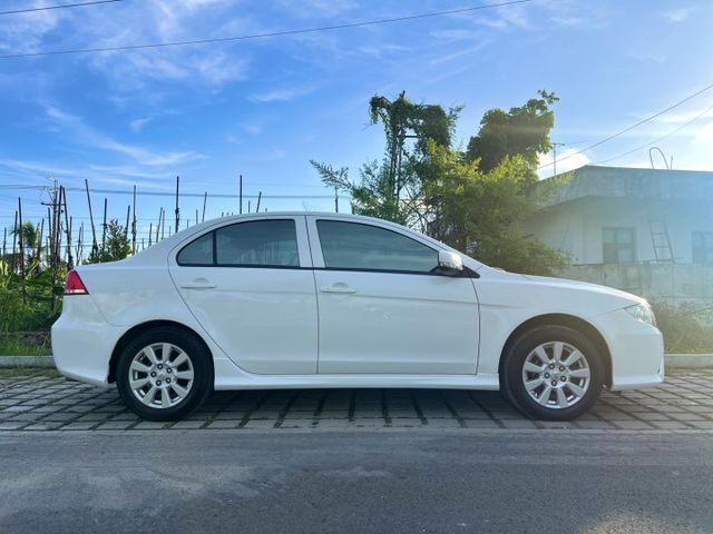 ✔雅緻版✔優質代步車✔里程保證✔認證車✔可保固✔賞車 0989747533  第4張相片
