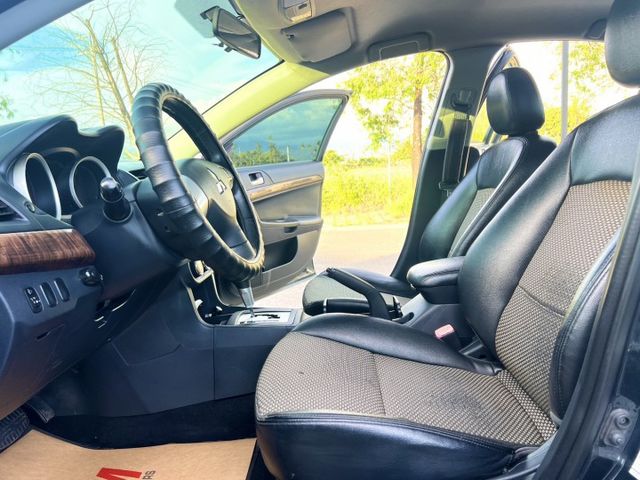✔雅緻版✔優質代步車✔里程保證✔認證車✔可保固✔賞車 0989747533  第11張相片