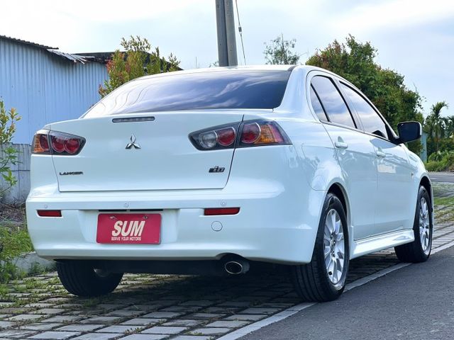 ✔Lancer iO 1.8躍動型✔原鈑件✔僅跑11萬✔一手車✔內外漂亮✔無菸✔無待修✔安卓機✔認證車  第5張相片