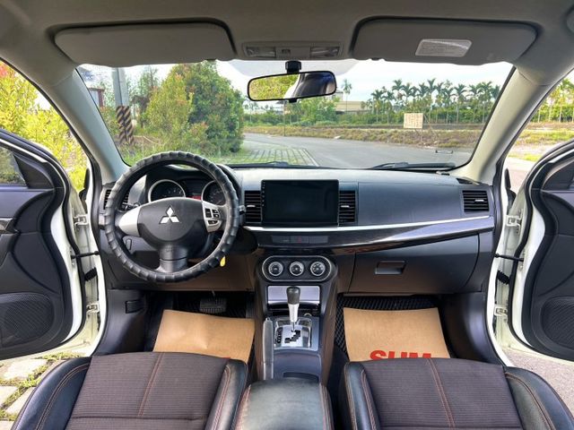 ✔Lancer iO 1.8躍動型✔原鈑件✔僅跑11萬✔一手車✔內外漂亮✔無菸✔無待修✔安卓機✔認證車  第9張相片