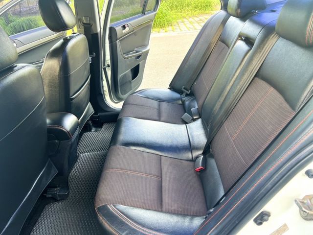 ✔Lancer iO 1.8躍動型✔原鈑件✔僅跑11萬✔一手車✔內外漂亮✔無菸✔無待修✔安卓機✔認證車  第14張相片