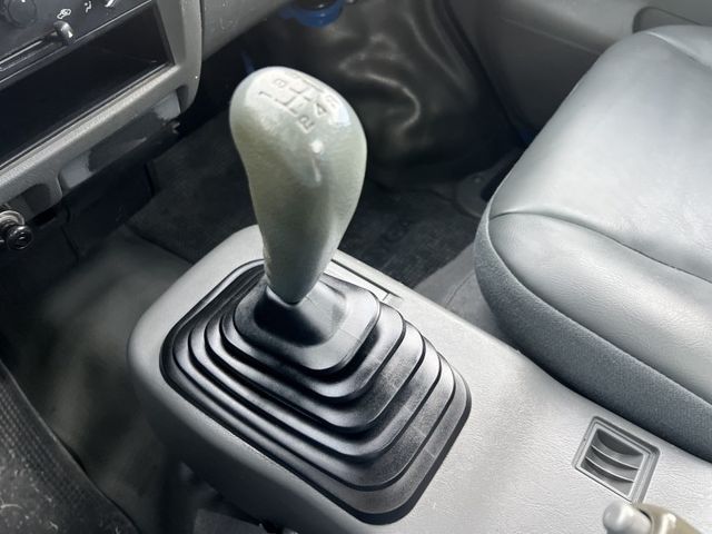 ✔1.3 手排 ✔原鈑件✔僅跑14萬✔鐵斗✔底盤漂亮無鏽蝕✔原廠保養✔認證車✔一年保固  第17張相片