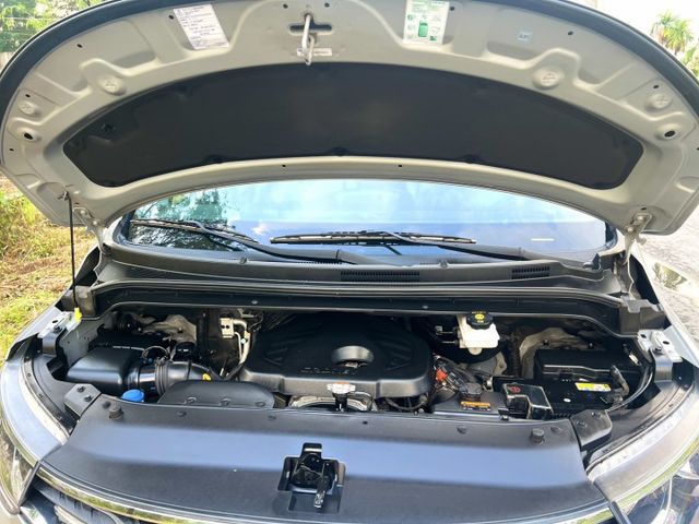 ✔尊貴版✔全車原鈑件✔僅跑11萬✔渦輪增壓✔八人座✔舒適商務車✔內外保養佳✔附認證+保固  第8張相片