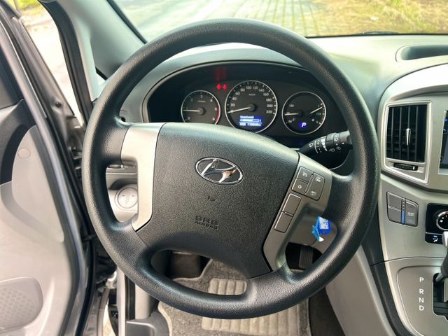 ✔尊貴版✔全車原鈑件✔僅跑11萬✔渦輪增壓✔八人座✔舒適商務車✔內外保養佳✔附認證+保固  第10張相片