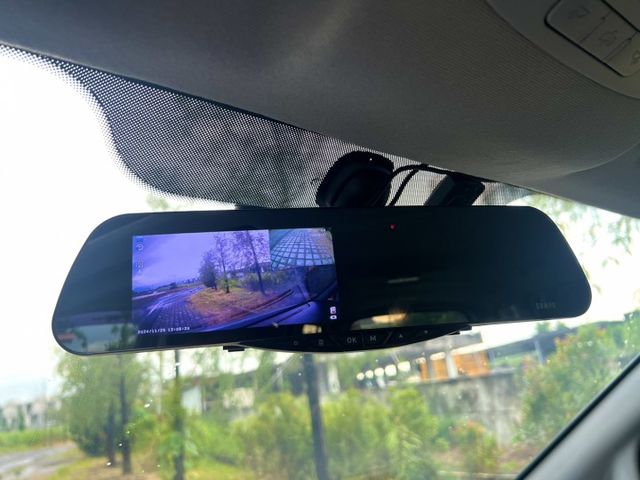 ✔尊貴版✔全車原鈑件✔僅跑11萬✔渦輪增壓✔八人座✔舒適商務車✔內外保養佳✔附認證+保固  第18張相片