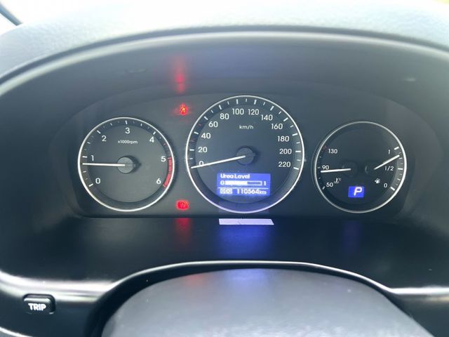 ✔尊貴版✔全車原鈑件✔僅跑11萬✔渦輪增壓✔八人座✔舒適商務車✔內外保養佳✔附認證+保固  第20張相片