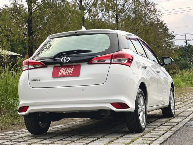 ✔經典版✔原鈑件✔僅跑6萬✔女用漂亮車✔CARPLAY✔電折後試鏡✔感應式頭燈✔循跡防滑✔附認證及兩年保固  第5張相片