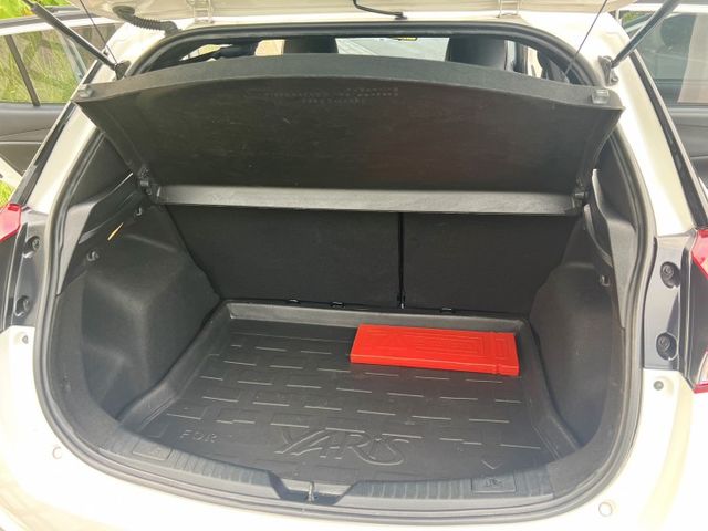 ✔經典版✔原鈑件✔僅跑6萬✔女用漂亮車✔CARPLAY✔電折後試鏡✔感應式頭燈✔循跡防滑✔附認證及兩年保固  第15張相片