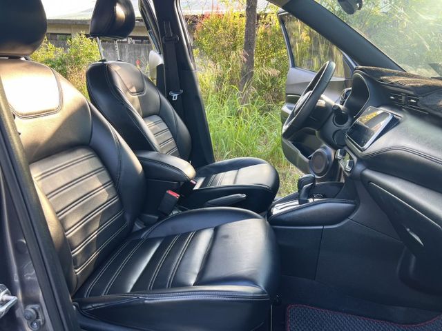 ✔智行旗艦版✔原鈑件✔里程9萬保證✔360環景✔CARPLAY✔IKEY✔盲點偵測✔LED頭燈✔認證書✔兩年保固  第12張相片