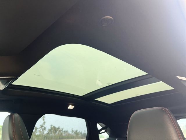 ✔頂級 ST-Line版✔原鈑件✔僅跑8萬✔美車況✔全程原廠保養✔原廠保固中✔AWD✔電尾門✔認證+保固  第16張相片