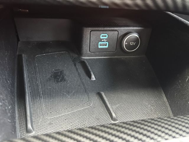 ✔頂級 ST-Line版✔原鈑件✔僅跑8萬✔美車況✔全程原廠保養✔原廠保固中✔AWD✔電尾門✔認證+保固  第17張相片