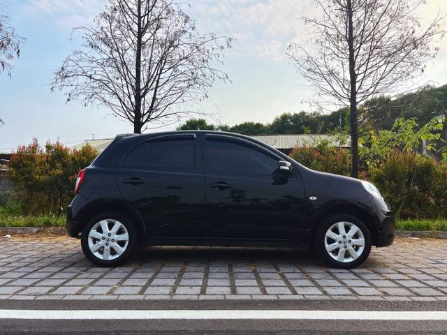 ✔豪華版✔低里程僅跑6萬✔無菸車✔便宜代步✔省油省稅✔附認證書及一年保固  第4張相片