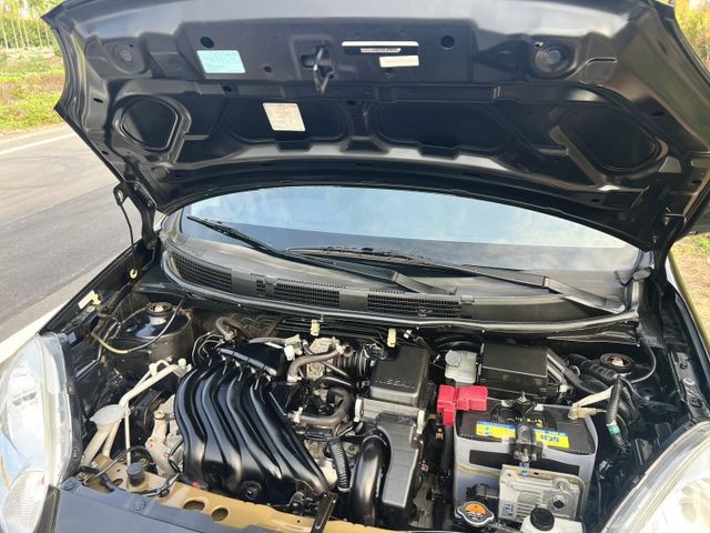 ✔豪華版✔低里程僅跑6萬✔無菸車✔便宜代步✔省油省稅✔附認證書及一年保固  第8張相片