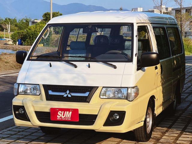 ✔手排 八人座 娃娃車改✔原鈑件✔僅跑13萬✔後座全新座椅✔全新烤漆✔無待修✔原廠保養✔附認證及保固  第3張相片