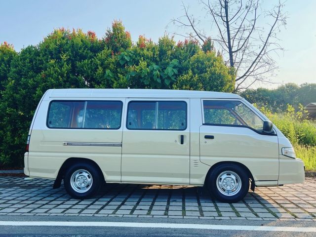 ✔手排 八人座 娃娃車改✔原鈑件✔僅跑13萬✔後座全新座椅✔全新烤漆✔無待修✔原廠保養✔附認證及保固  第4張相片