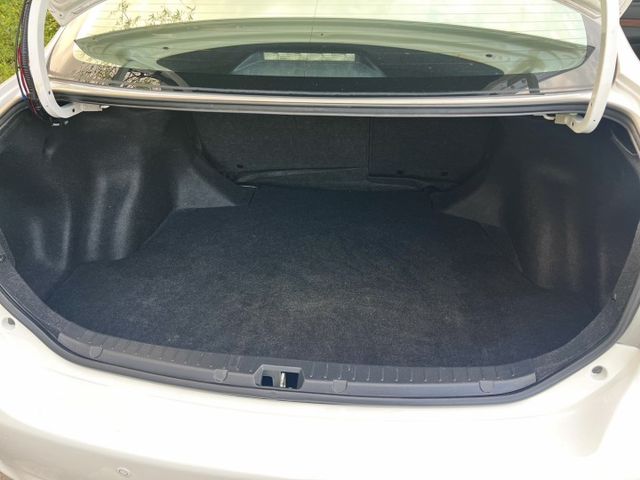 ✔E版✔原鈑件✔僅跑12萬✔優質車況✔無待修✔電折✔恆溫✔倒車雷達✔雙安✔ABS✔附認證書  第15張相片