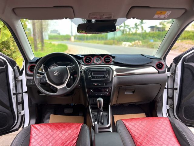 ✔本月特價✔S版 1.4cc✔全車原鈑件✔僅跑8萬✔一手車✔渦輪增壓✔LED頭燈✔盲點偵測✔換檔撥片✔認證車✔一年保固  第9張相片
